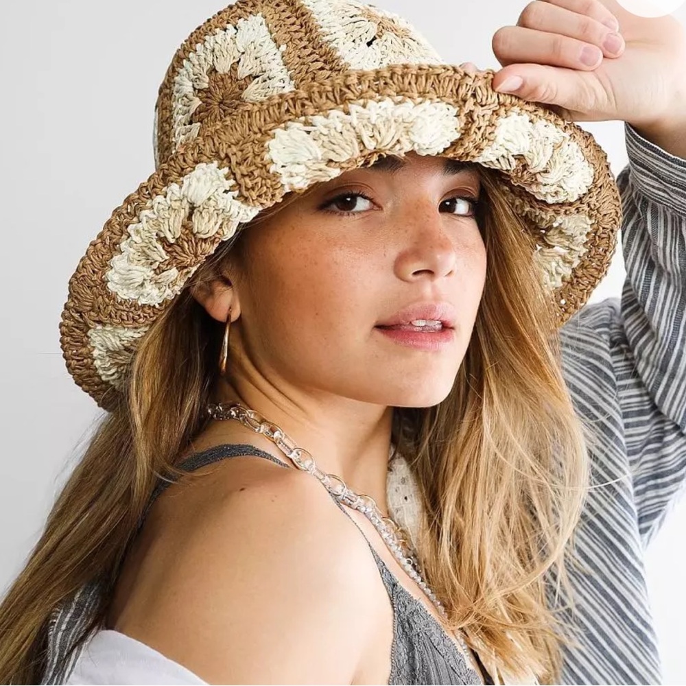O’Neill Nadie Bucket Hat